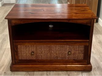 Beautiful vintage Pier 1 Imports Pyramid Collection tv stand - mahogany wood, woven wicker drawer