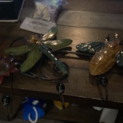 Coat or towel hanger