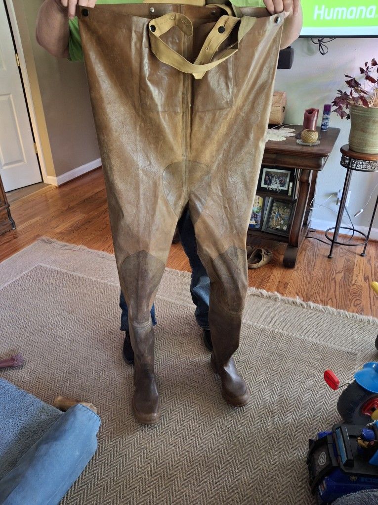 Chest Waders Size 8