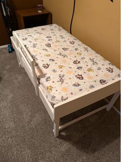 Toddler bed