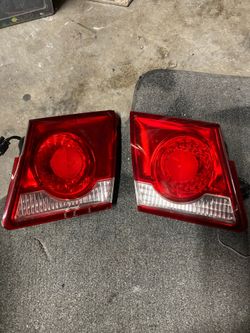 Chevrolet Cruze Trunk lights