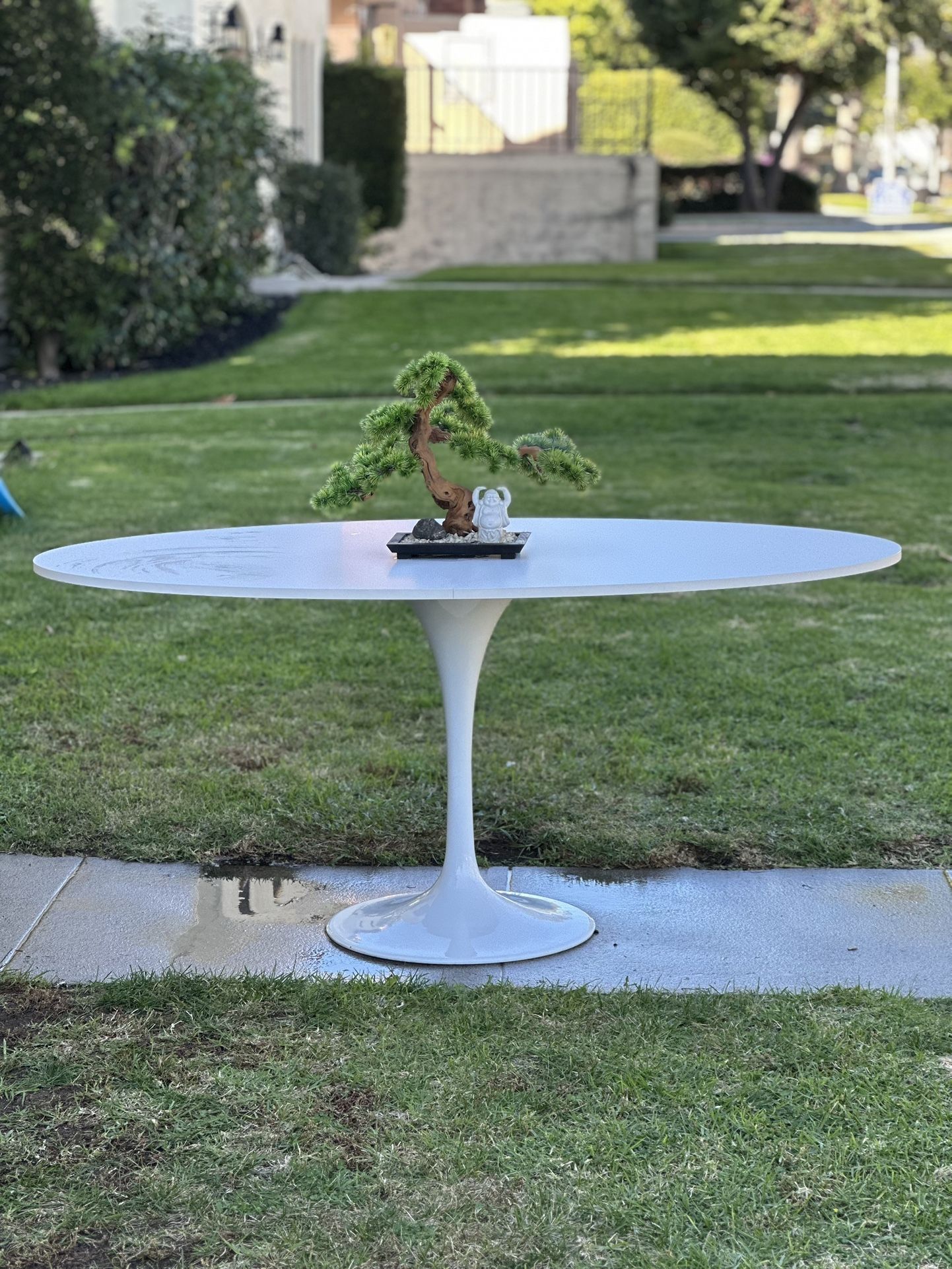 Eero Saarinen Knoll Tulip Style OVAL Table Laminate Top