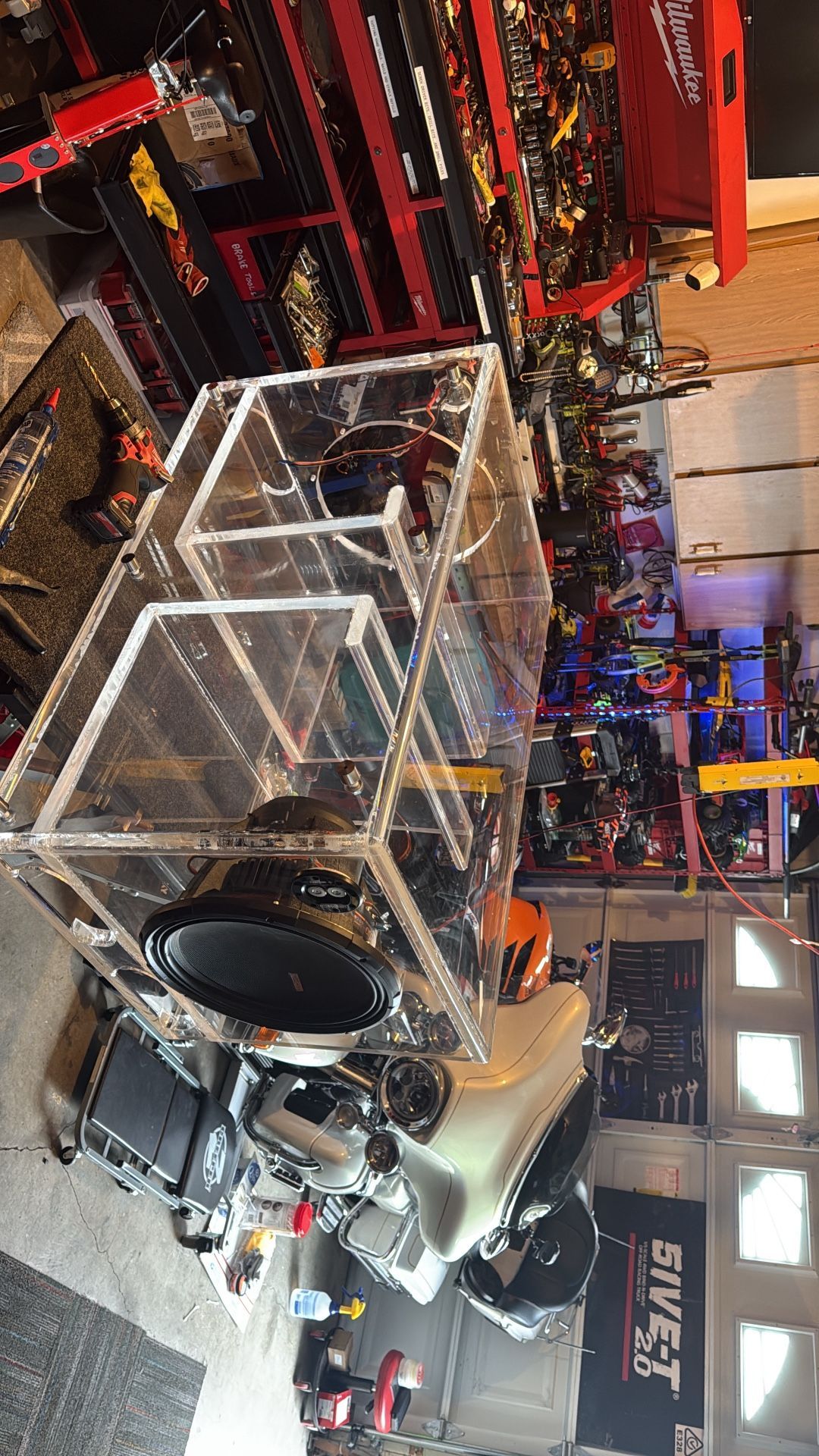 TWO 15 Inch MEMPHIS MOJO SUBWOOFERS IN A FULL 1” POLISHED PLEXIGLASS BOX. DOEST FLEX SO IT SMACKS!