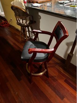 Bar stool