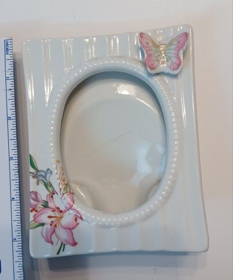 Vintage ceramic picture frame.