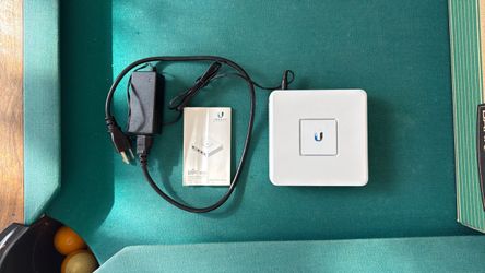 Ubiquiti UniFi Security Gateway Router