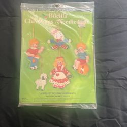 VTG Bucilla NURSERY RHYMES Christmas Holiday Ornament Kit #3391 Humpty Mary Lamb VTG