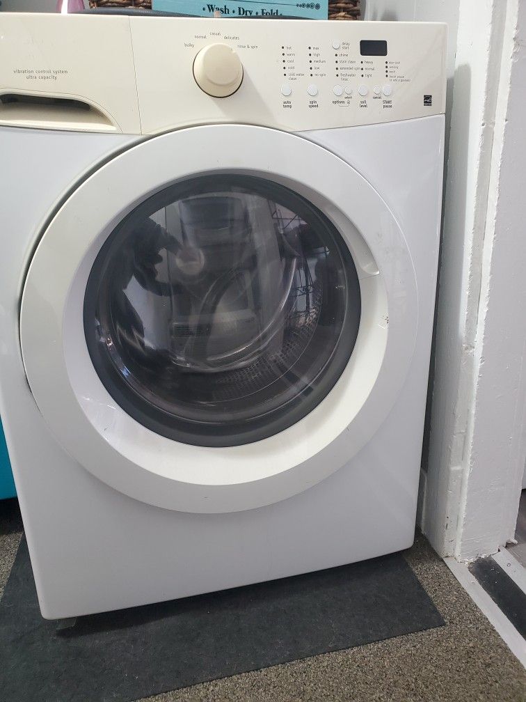 FRIDGIDARE 'HE' FRONT LOADING WASHING MACHINE