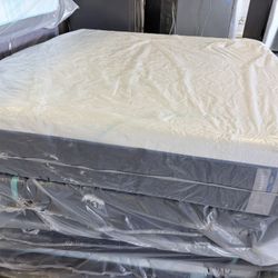 SALE 🔥King Mattress Tempurpedic LuxeAdapt Soft 