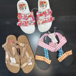 Lot of Girls Sandals Size 3-4
