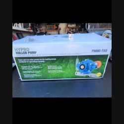 8 ROLLER PUMP NEW IN BOX!  HYPRO ROLLER PUMP CAST IRON 