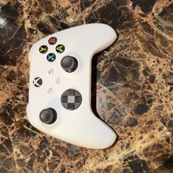 White Xbox Controller 