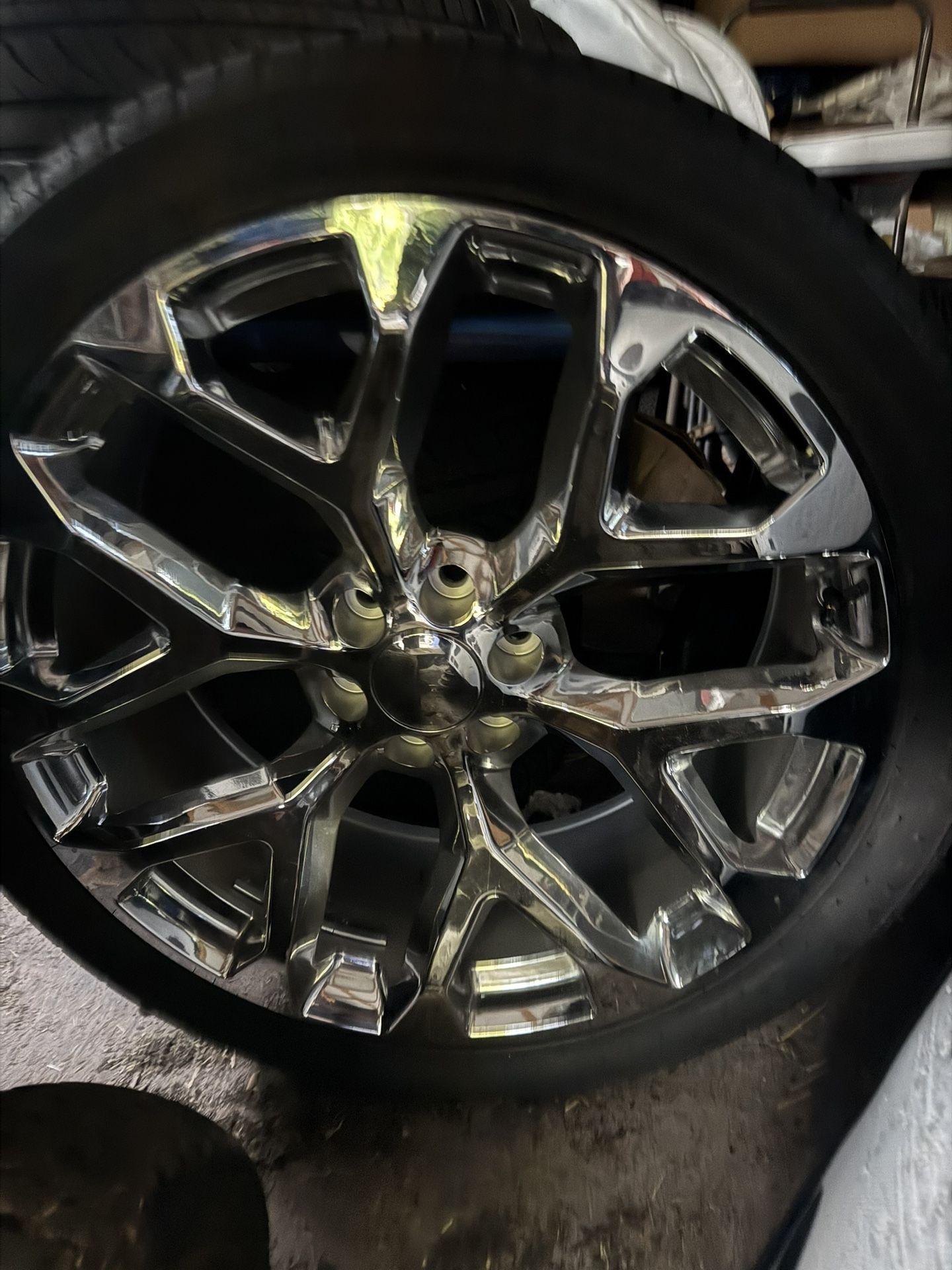 New 24” Chrome Snowflakes 6 Lug