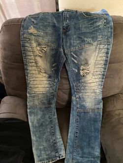 Men’s “skinny” jeans