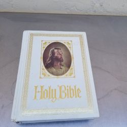 Biblia de estudio nueva grande 