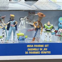 NIB DISNEY TOY STORY 4 MOVIE MEGA PLAY SET 19 FIGURINES BUZZ REX WOODY 