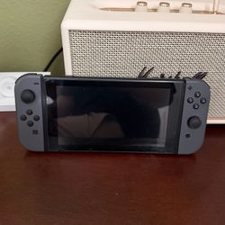 Nintendo Switch (Gen 1) Dock + Acessories