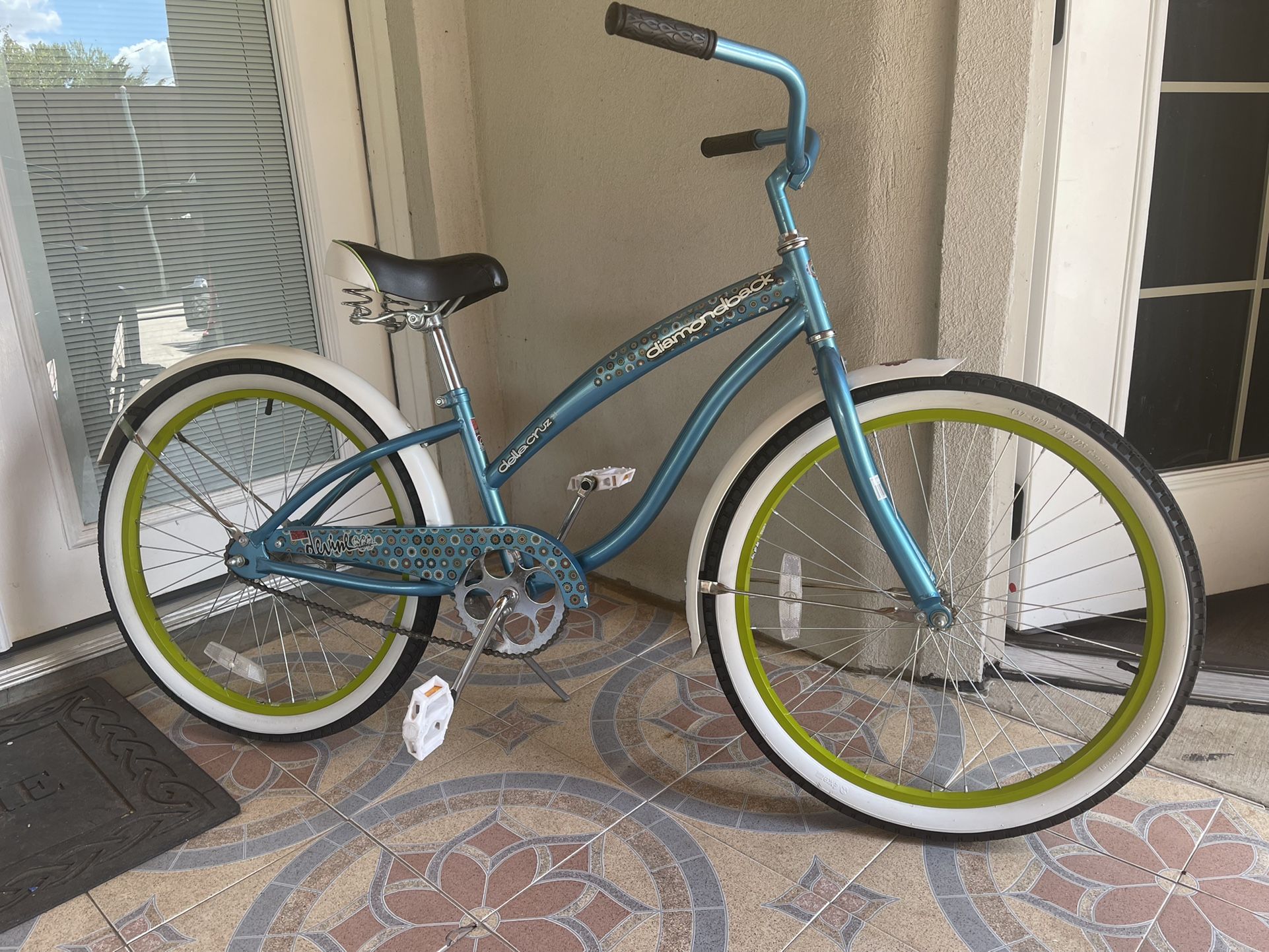 EXCELLENT CONDITION 24” TURQUOISE BIKE