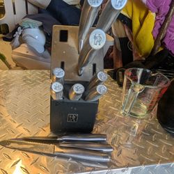 Henckels Graphite knife Set Incomplete