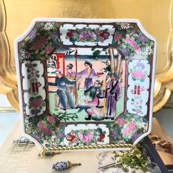 Vintage 1970s 8” H x 8” W Rose Medallion Porcelain Decorative Trinket Dish/Plate