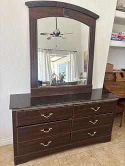 DRESSER FOR SALE!!!