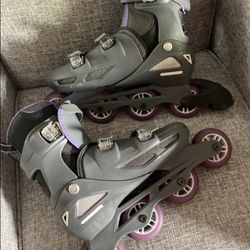 Rollerblades adjustable size 6-9, fit shoe size 6, 7, 8, 9