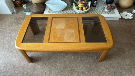 Glass/Wood Coffee Table
