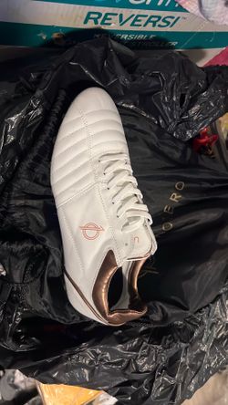 ADULT SOCCER CLEATS