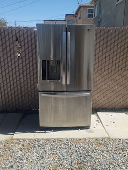 Almost new refrigerator one year old
