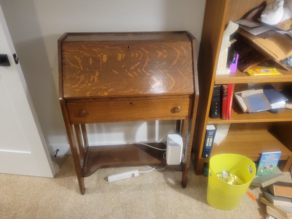 Desk-secretary