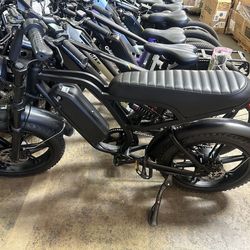 Black Electric Bicycle Used 28MPH  750w Motor