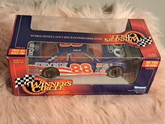 Dale Jarrett #88 Diecast Car Winner's Circle 1997 New