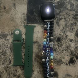 44mm Apple Watch SE