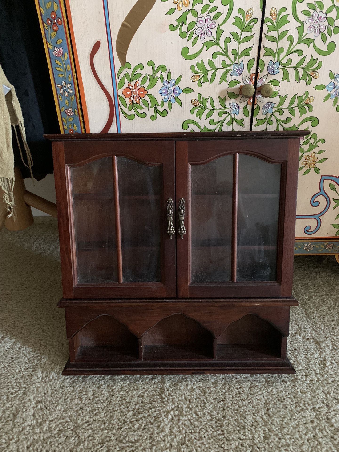 Nice  Wooden  jewelry box  & Rings Holder Available 