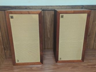 Vintage 1960s Acoustic Research AR-3 Speakers