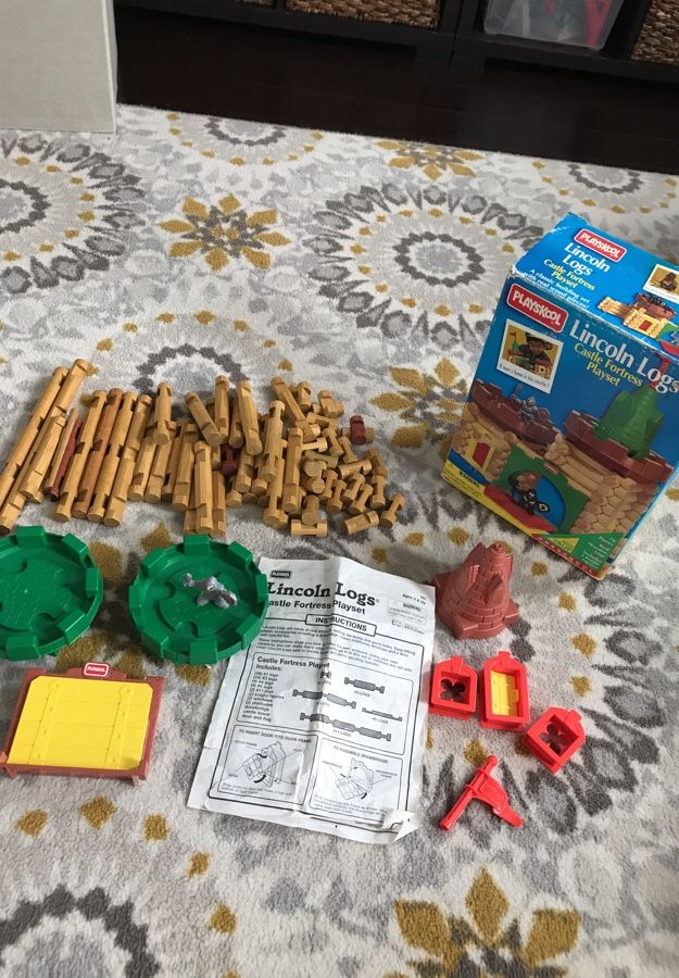 Lincoln Logs castle fortress play set