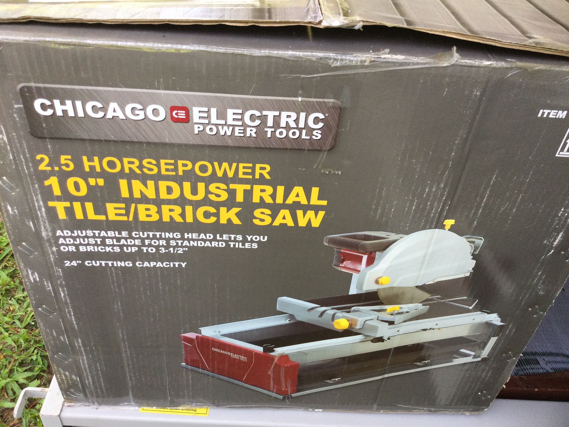 Chicago wet 10” Tile Saw