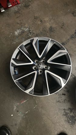 1 Rim 18” OEM Toyota Corolla,, firm price,,,