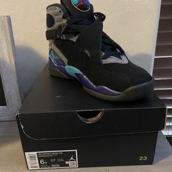 Jordan Retro 8 - Size 6Y
