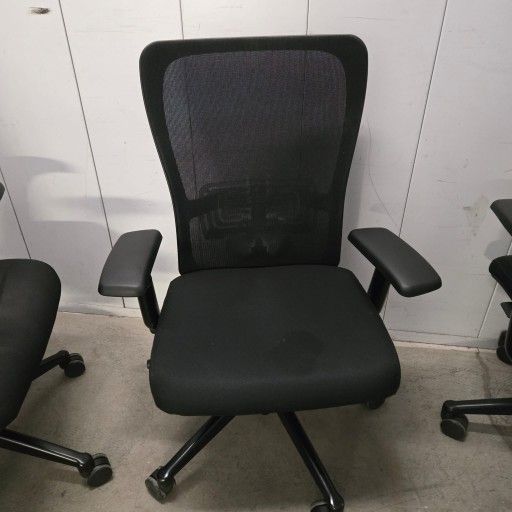 Used Haworth Zody Office Chair – Great Lumbar Support, Fully Functional