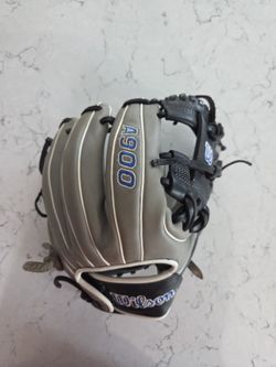 Wilson A900 11.25" Pedroia Fit Infield Baseball Glove