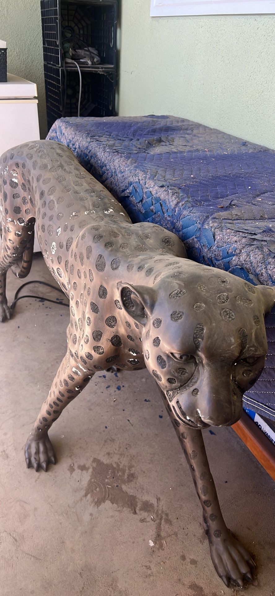 Cheetah Bronze Statue