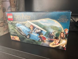 LEGO Harry Potter Flying Ford Anglia 76424