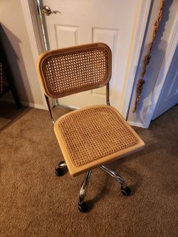 Wicker desk chair
