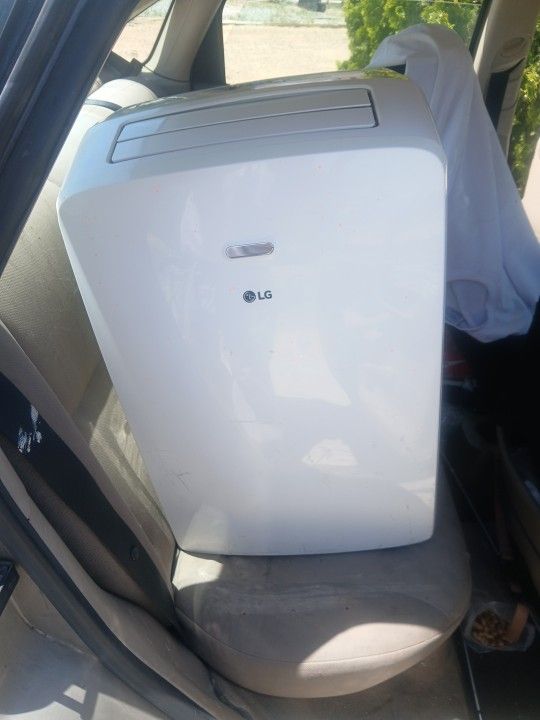 Lg Roll Away Ac Unit