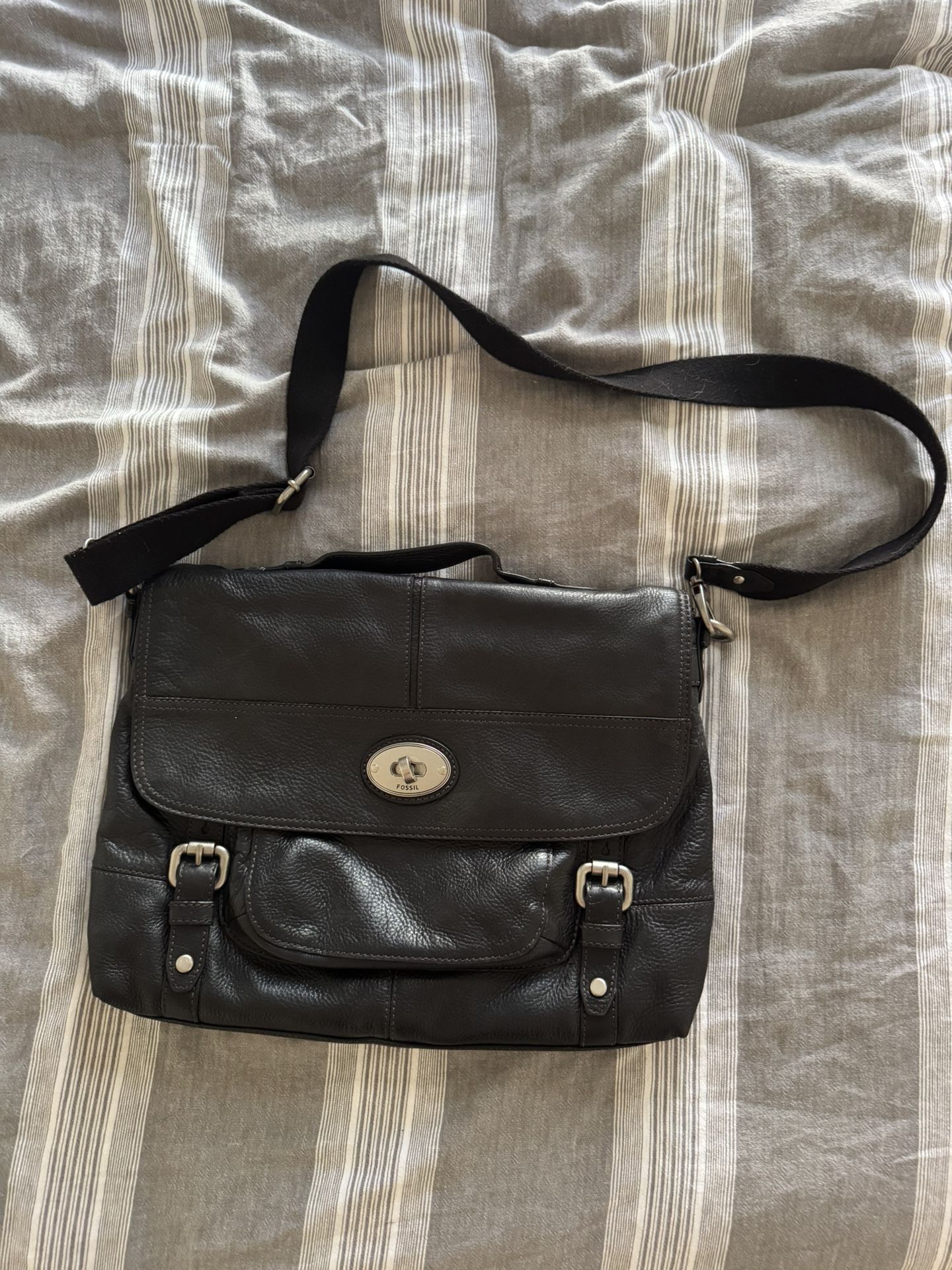 Fossil Messenger Bag