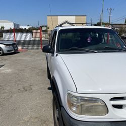 2002 Ford Explorer