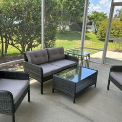 Patio Set $300
