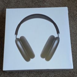 Apple AirPods Max w/ Smart Case