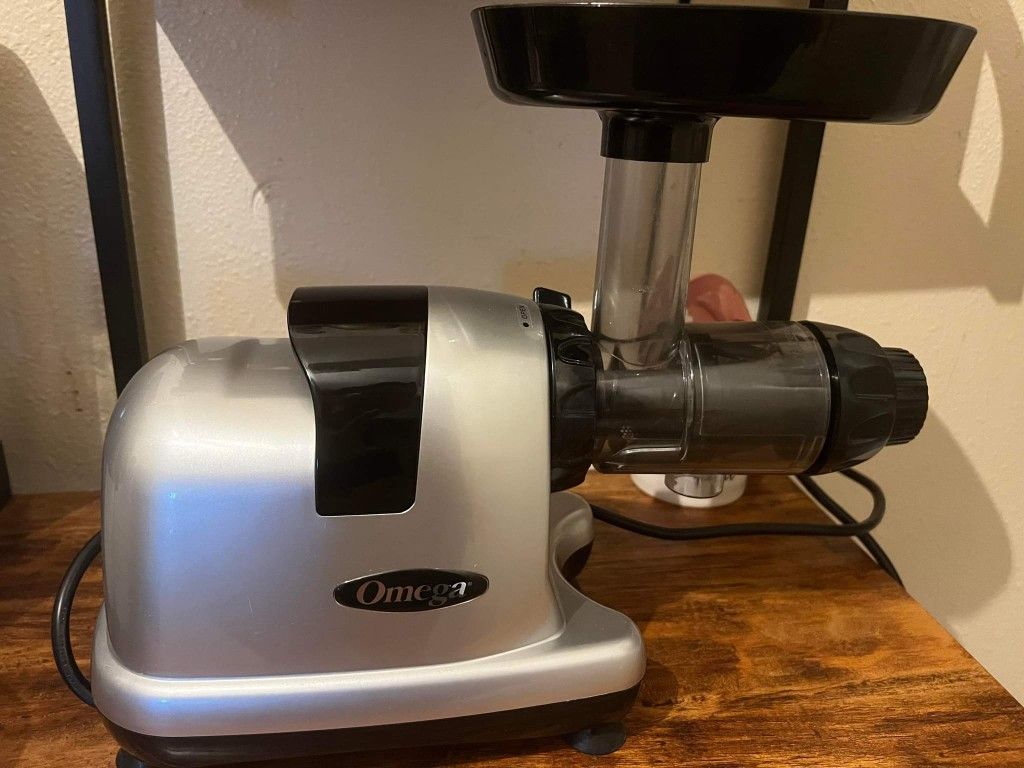 Omega Celery Juicer MM900
